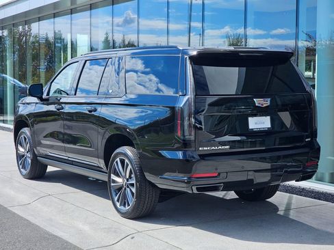 New 2026 Cadillac Escalade ESV Sport AWD/4WD image 3