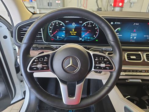 Certified 2022 Mercedes-Benz GLS 450 4MATIC image 21