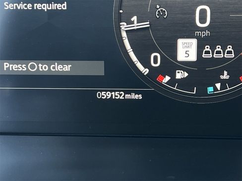 Used 2023 Land Rover Defender 110 X-Dynamic SE image 13