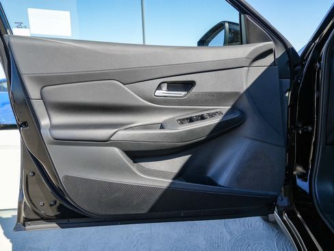 Used 2026 Nissan Sentra SV w/ SV Convenience Package FWD image 17