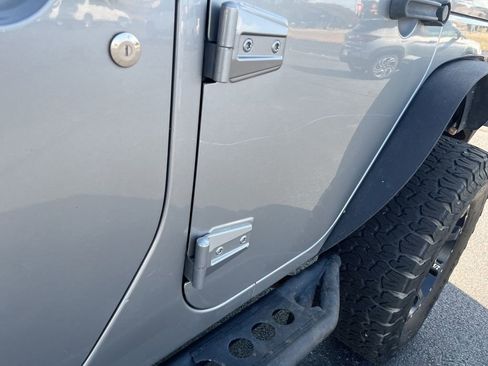 Used 2014 Jeep Wrangler Unlimited Sahara w/ Max Tow Package image 31