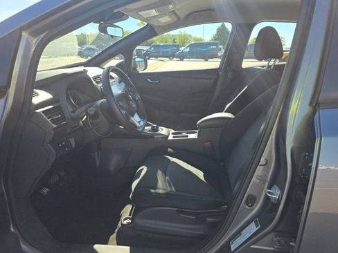Used 2025 Nissan Leaf S FWD image 6