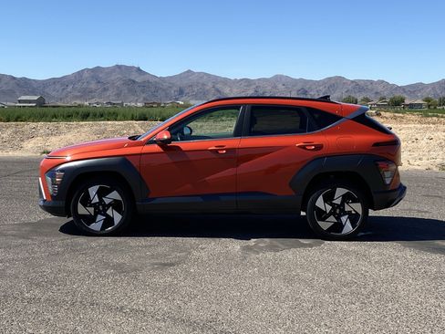 Used 2024 Hyundai Kona Limited AWD/4WD image 7