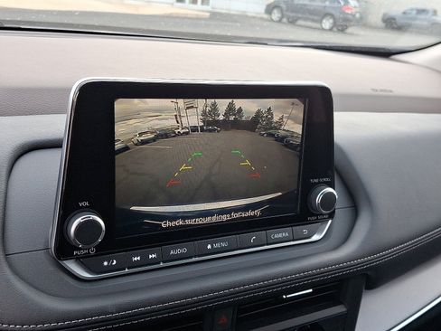 Certified 2023 Nissan Rogue SV image 17