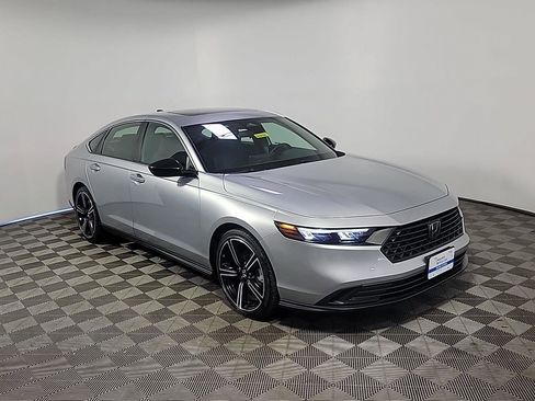 Certified 2025 Honda Accord Sport image 1