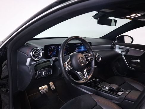 Used 2023 Mercedes-Benz CLA 250 4MATIC image 25