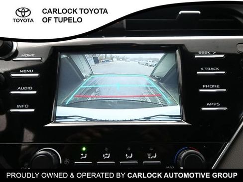 Used 2018 Toyota Camry LE image 11