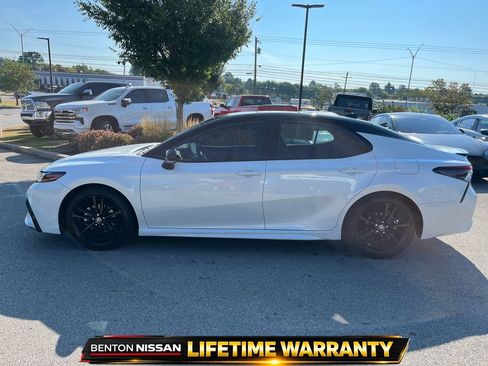 Used 2023 Toyota Camry XSE FWD image 10