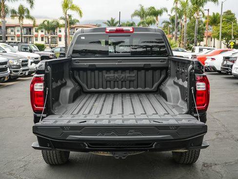 Used 2024 GMC Canyon AT4 w/ Technology Package AWD/4WD image 25