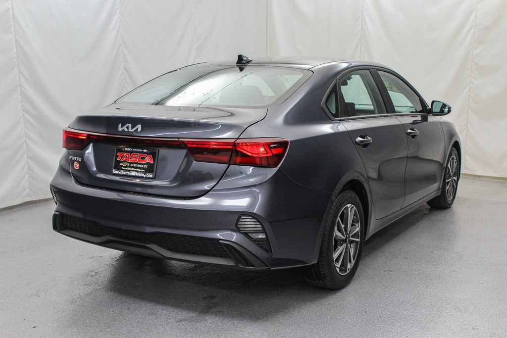 Used 2023 Kia Forte LXS w/ LXS Technology Package FWD image 9