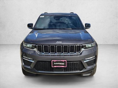 New 2025 Jeep Grand Cherokee Limited image 2