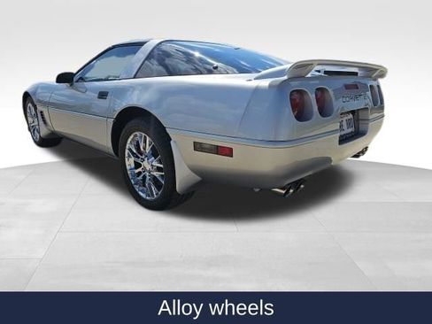 Used 1996 Chevrolet Corvette Coupe image 8
