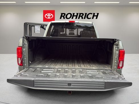 Used 2019 Ford F150 Lariat w/ Equipment Group 502A Luxury AWD/4WD image 21
