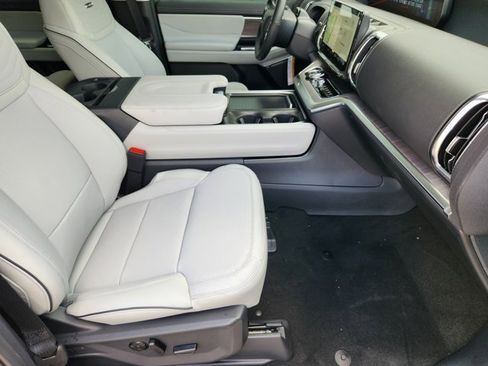 New 2026 Ford Expedition Platinum AWD/4WD image 10