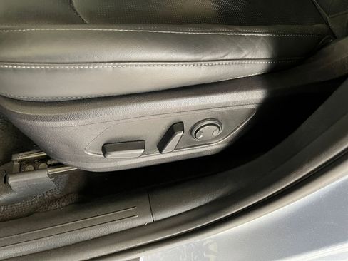 Used 2024 Kia Sorento S image 23