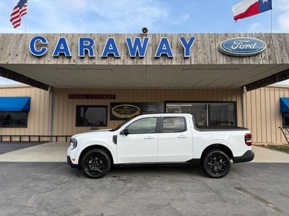New 2026 Ford Maverick Lariat w/ Black Appearance Package