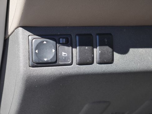 Used 2008 Nissan Xterra SE AWD/4WD image 5