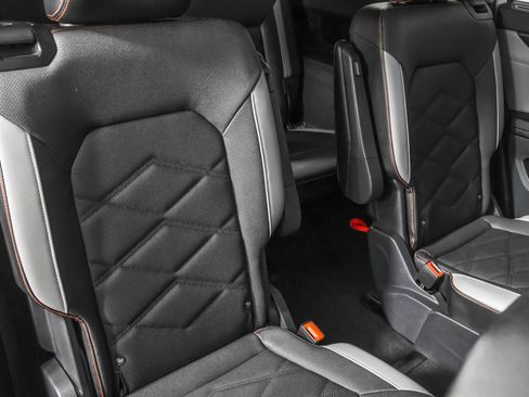 Used 2024 Volkswagen Atlas Peak Edition SEL image 46