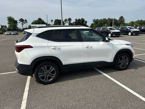 Certified 2023 Kia Seltos S FWD image 5