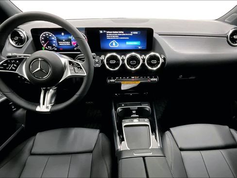 Used 2026 Mercedes-Benz GLA 250 image 5
