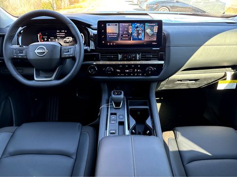 New 2026 Nissan Pathfinder SL FWD image 4