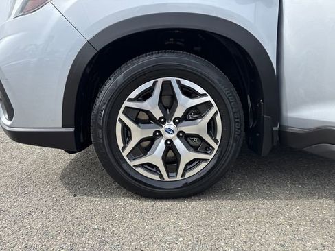Used 2019 Subaru Forester Premium image 29