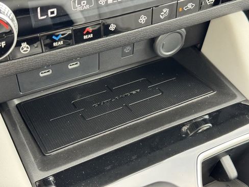 New 2025 Mitsubishi Outlander AWD image 32