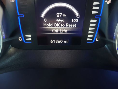 Used 2020 Chrysler Pacifica Touring w/ Cold Weather Group FWD image 26