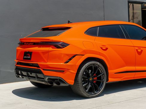 Used 2023 Lamborghini Urus S AWD/4WD image 35