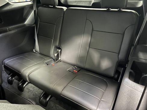 Used 2021 Chevrolet Traverse RS image 7