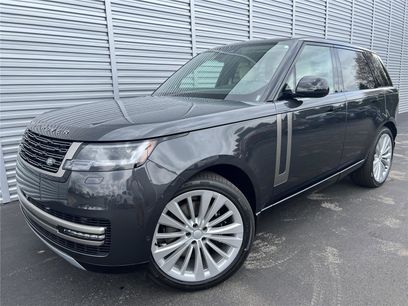 New 2025 Land Rover Range Rover SE