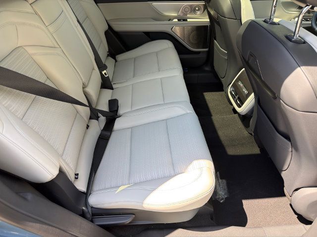 New 2026 Lincoln Nautilus Reserve AWD/4WD image 16