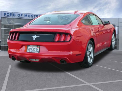 Used 2016 Ford Mustang V6 image 4