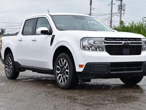 Certified 2022 Ford Maverick Lariat w/ Lariat Luxury Package FWD image 3