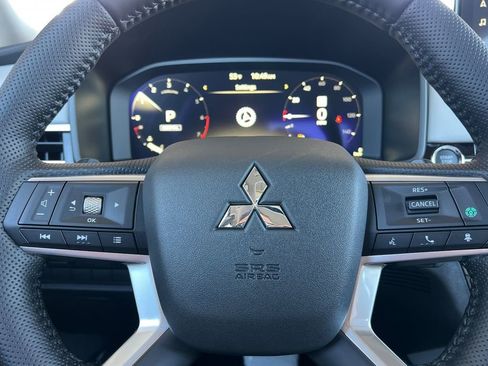 New 2026 Mitsubishi Outlander SEL FWD image 25