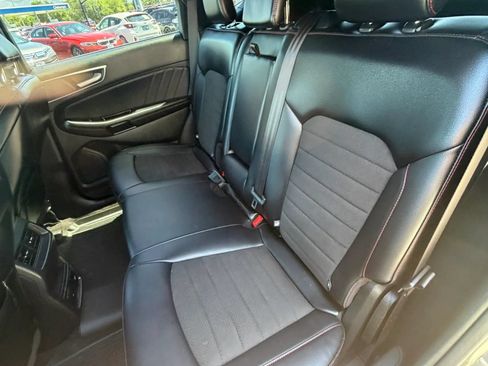 Used 2020 Ford Edge ST-Line w/ Cold Weather Package AWD/4WD image 12
