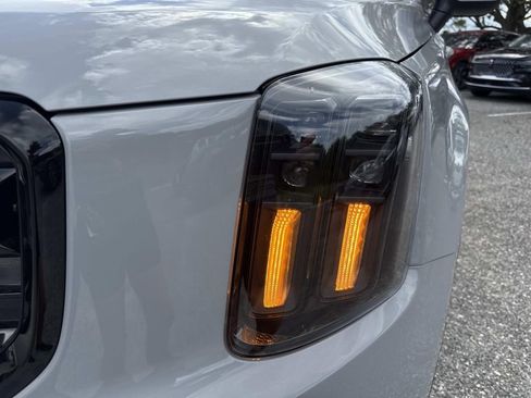 Used 2025 Kia Telluride EX X-Line AWD/4WD image 9