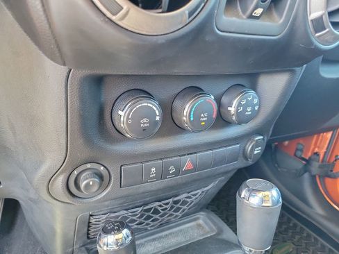 Used 2011 Jeep Wrangler Unlimited Sport AWD/4WD image 21