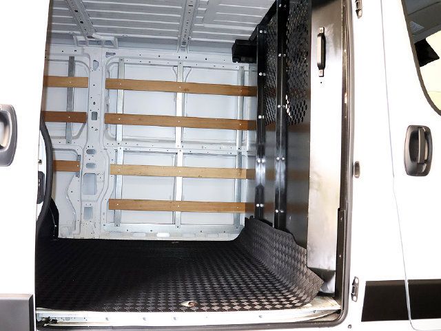 Used 2025 RAM ProMaster 2500 w/ U-Haul Equipment Group FWD image 25