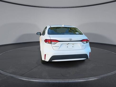 Used 2021 Toyota Corolla LE FWD image 7