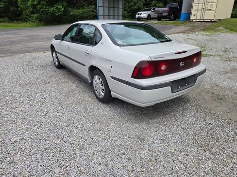 Used 2003 Chevrolet Impala w/ Preferred Equipment Group FWD image 5