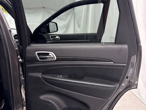 Used 2021 Jeep Grand Cherokee Limited w/ Luxury Group II AWD/4WD image 35