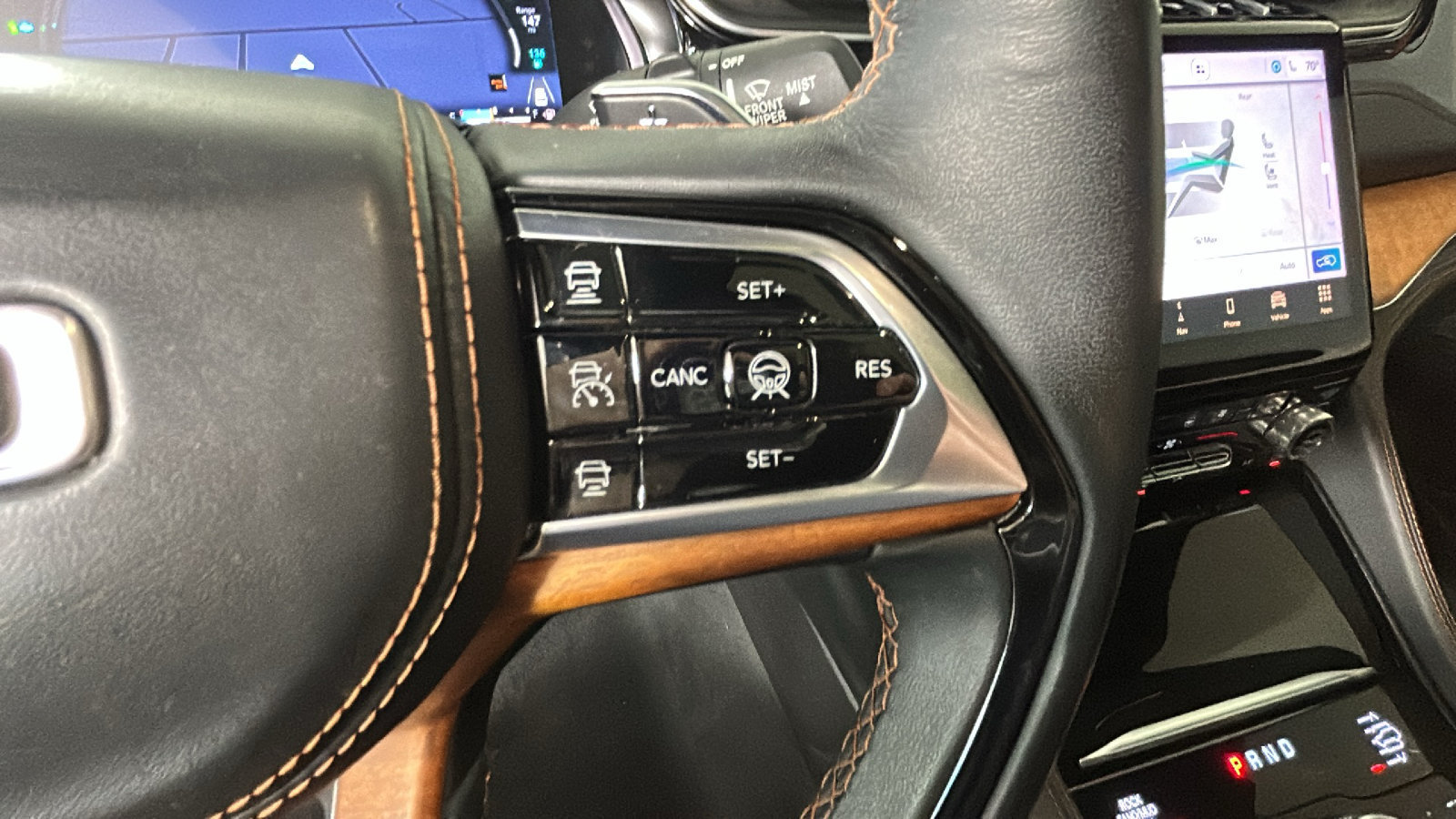 Used 2022 Jeep Grand Cherokee Summit AWD/4WD image 21