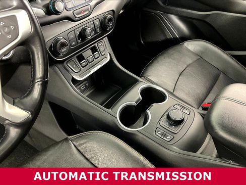 Used 2021 GMC Terrain SLT w/ LPO, Floor Liner Package image 19