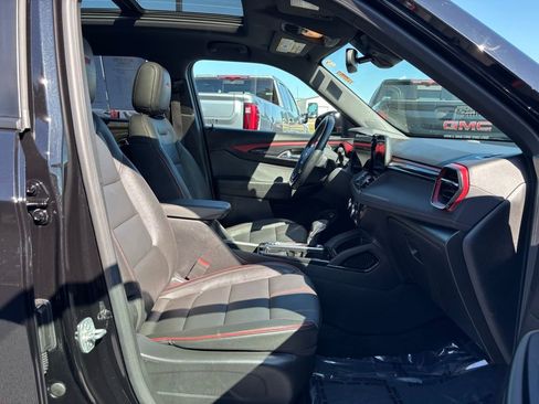 Used 2024 Chevrolet TrailBlazer RS w/ Convenience Package image 12