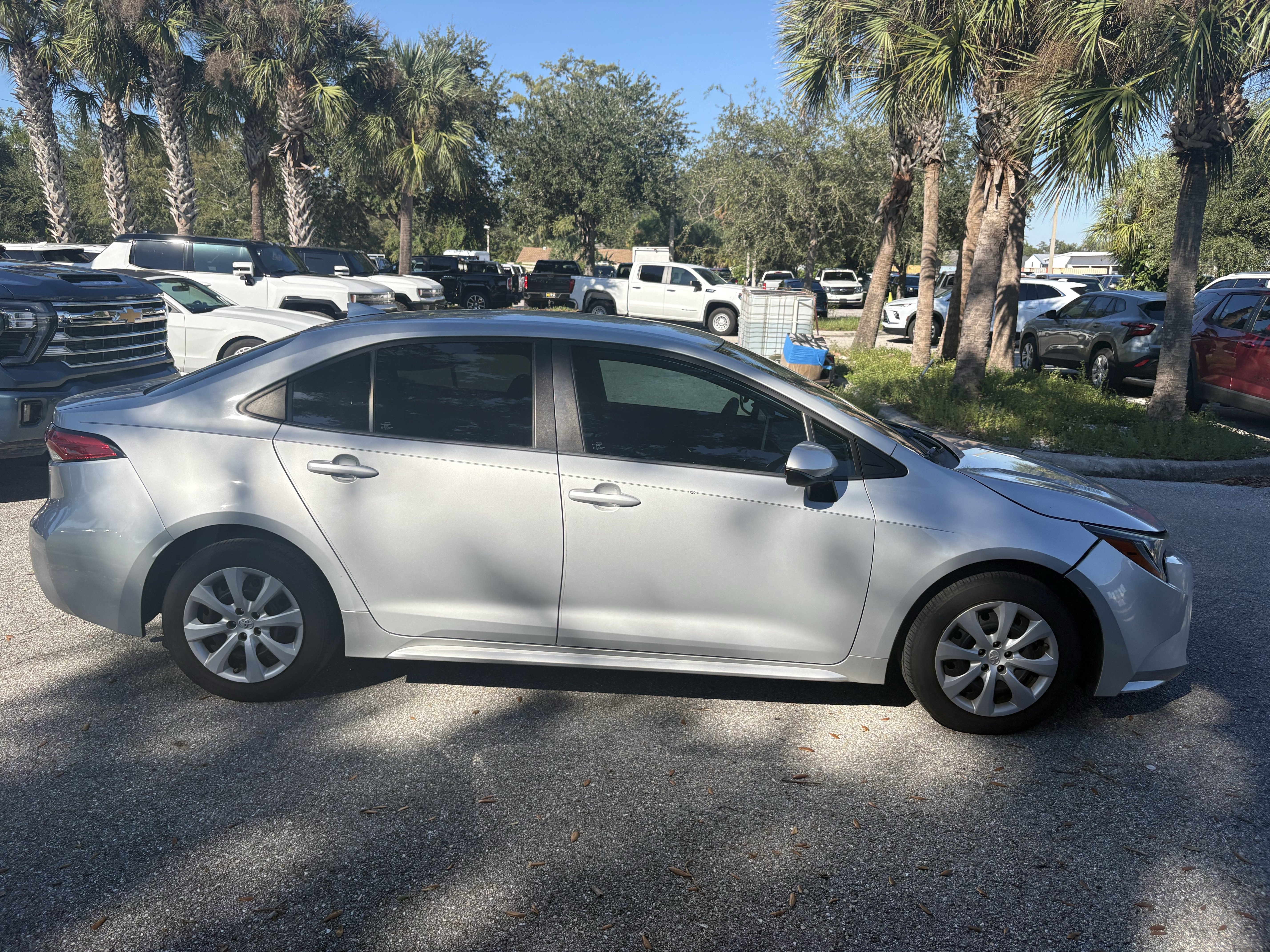 Used 2021 Toyota Corolla LE FWD image 8