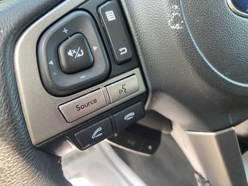 Used 2017 Subaru Outback 2.5i Premium AWD/4WD image 40