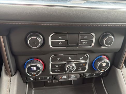 Used 2023 Chevrolet Tahoe High Country image 24