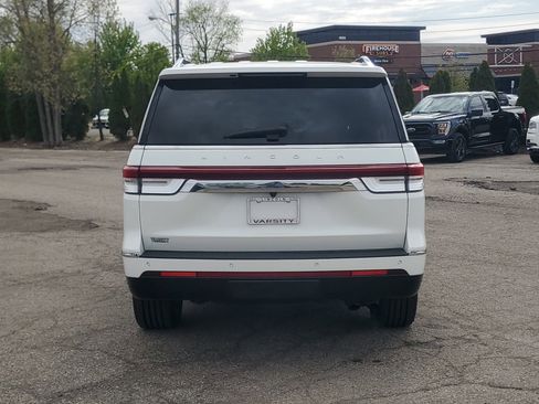 Used 2022 Lincoln Navigator Reserve AWD/4WD image 5