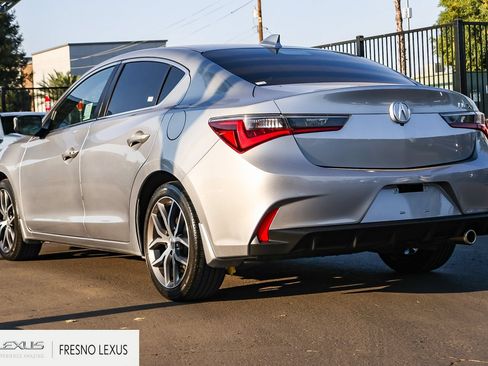 Used 2019 Acura ILX w/ Premium Package FWD image 4